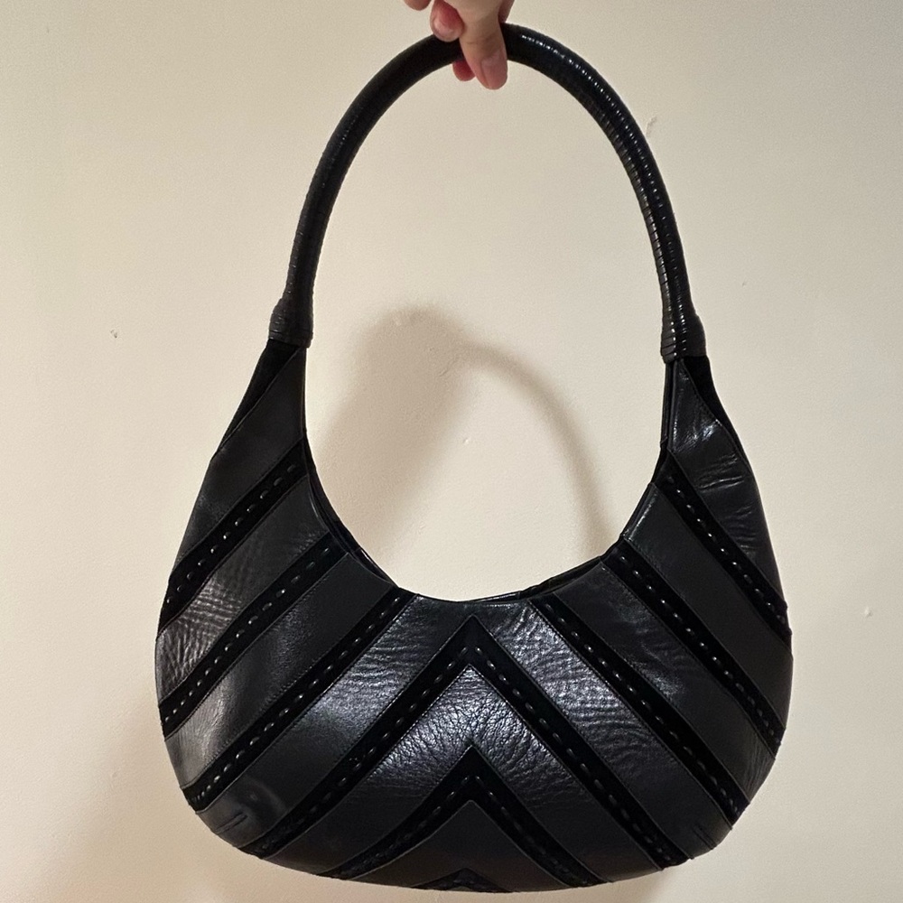 Salvatore Ferragamo leather and suede hobo shoulder bag - Picture 3 of 9